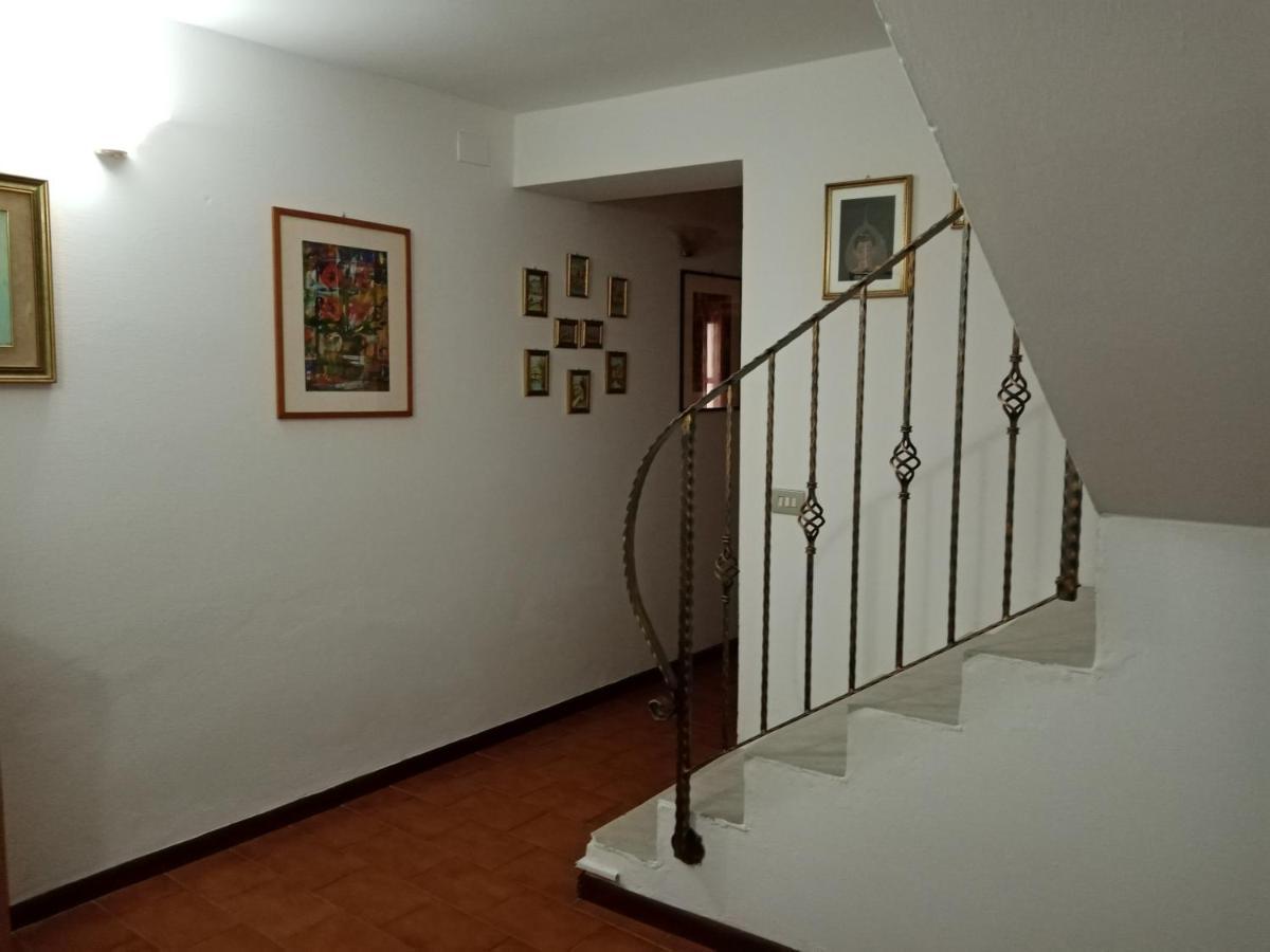 La Casa Di Gaia Villa Cabras Bagian luar foto
