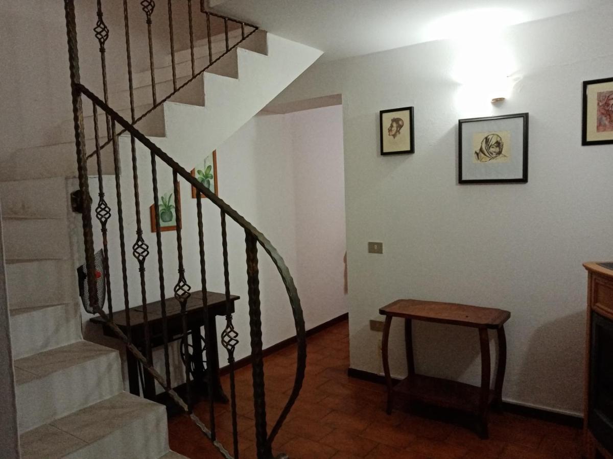 La Casa Di Gaia Villa Cabras Bagian luar foto